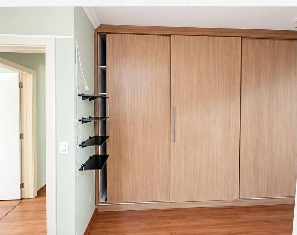 Furnished apartment, 90 m², with a walk-in closet — photo 7