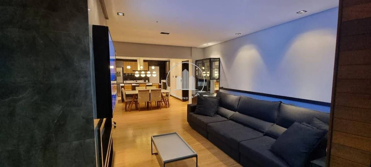 Casa de 3 dormitorios con balcón cerrado con vidrio