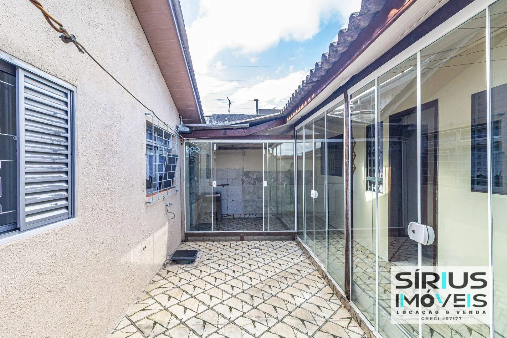 4-bedroom house with a garden in Curitiba — photo 44