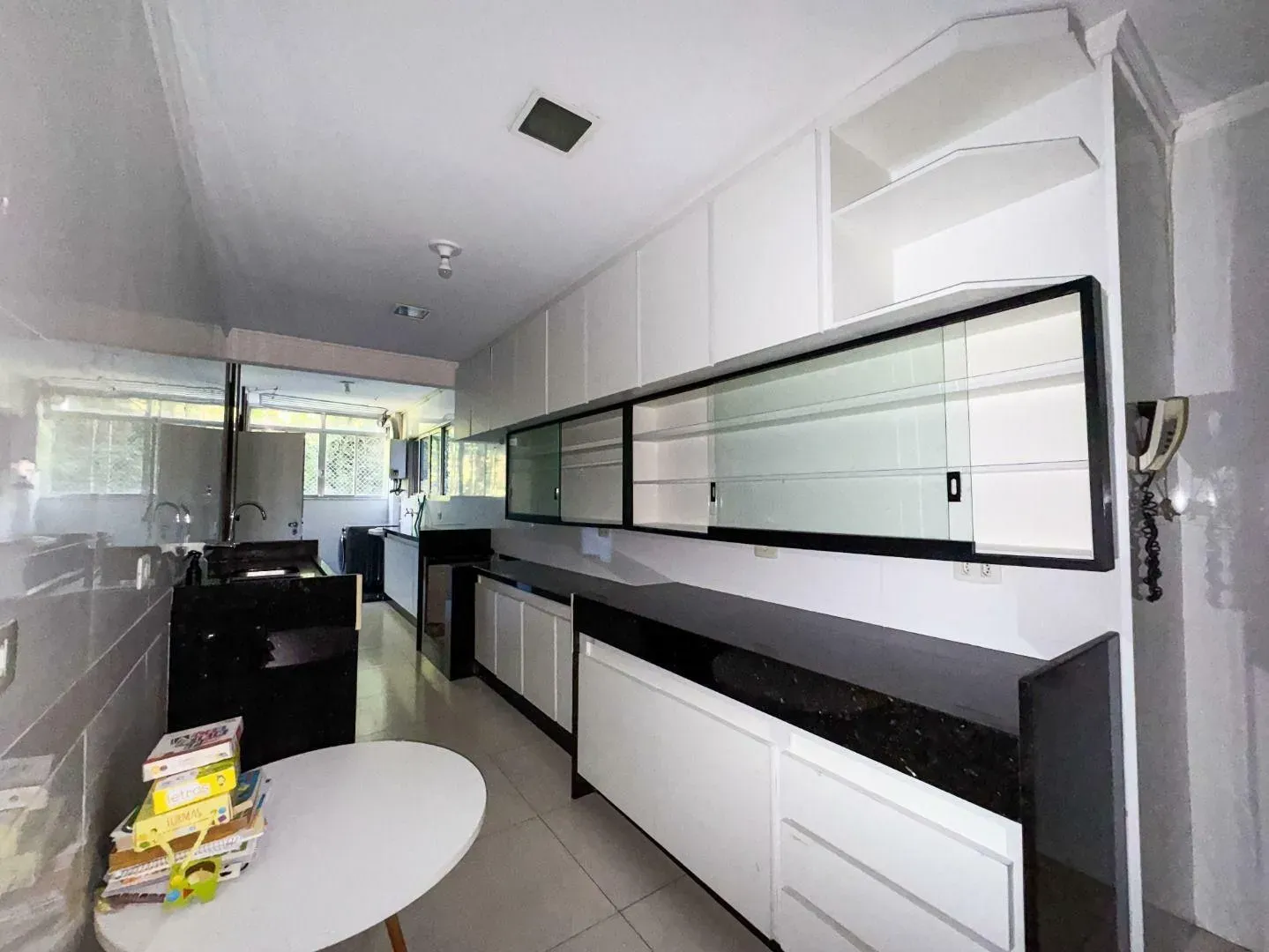 4-bedroom rental apartment with 160 m² and 3 baths — photo 28