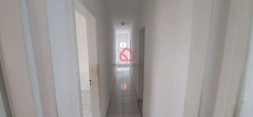 3-bedroom apartment with balcony and 1 parking space — photo 18