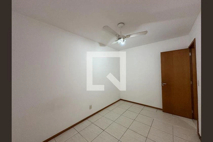 3-bedroom apartment in a building with a gym — photo 34