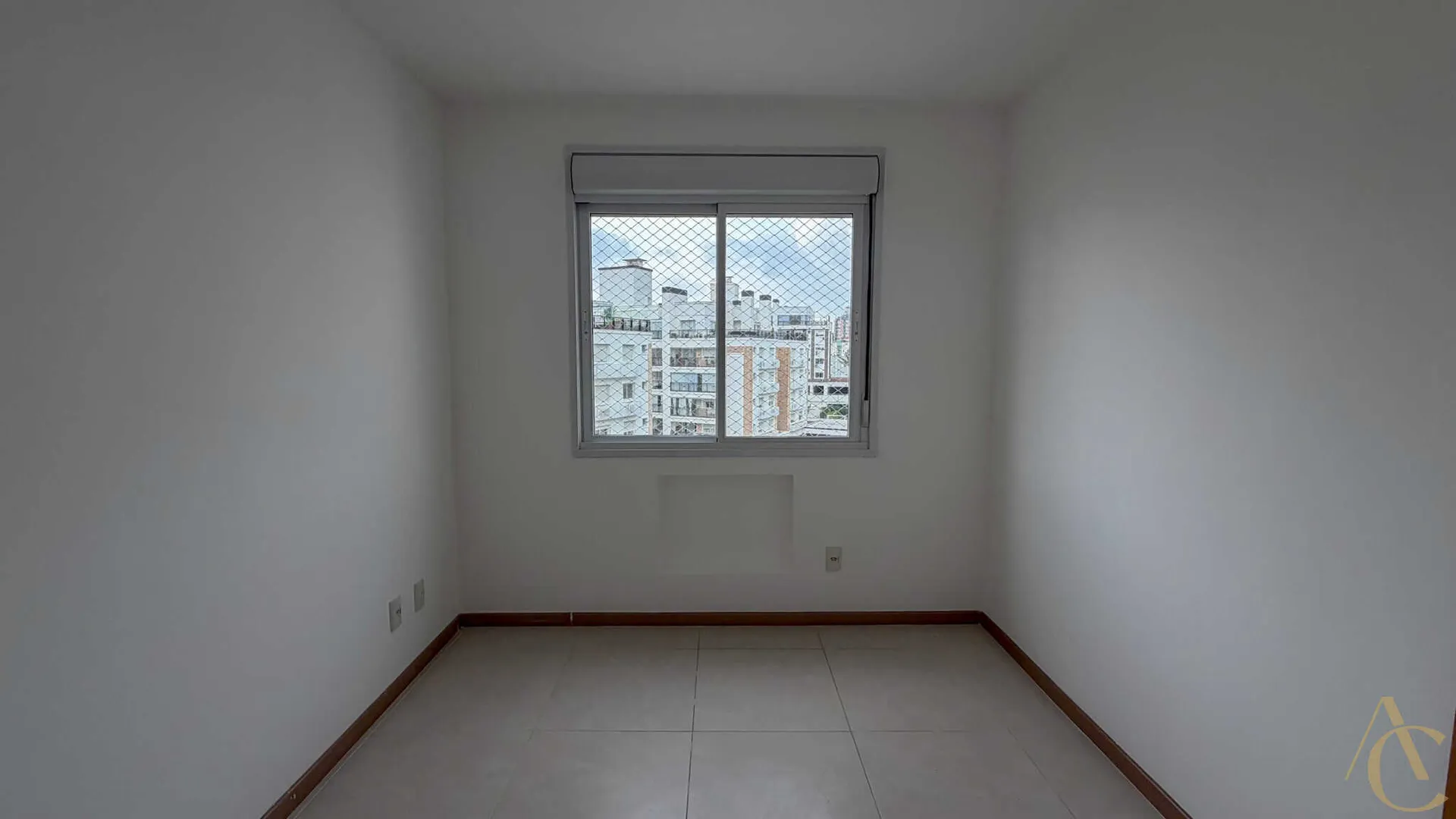 149 m² furnished apartment with a built-in grill on the balcony — photo 50