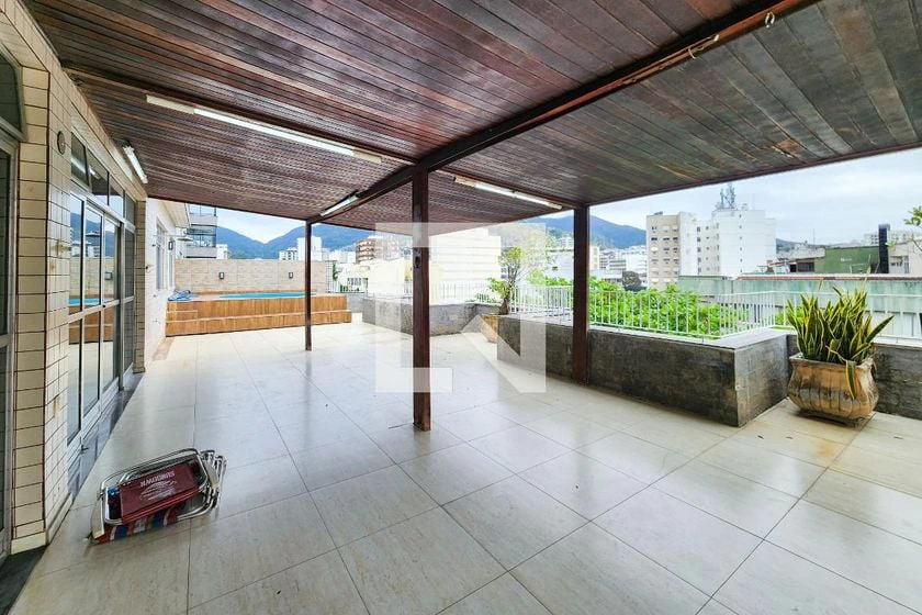 Duplex apartment for rent with 4 bedrooms and 360 m² — photo 7