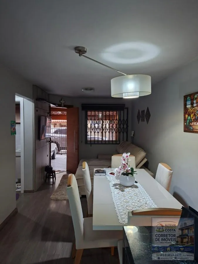 Casa de 100 m² con vestidor y espacio de home office