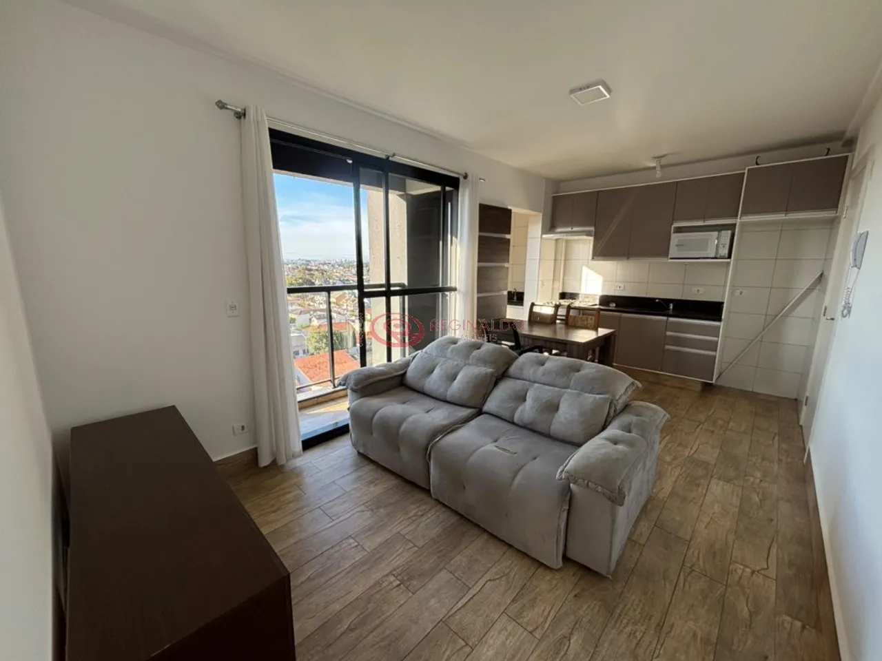 2-bedroom apartment with an open-plan kitchen and 1 parking spot