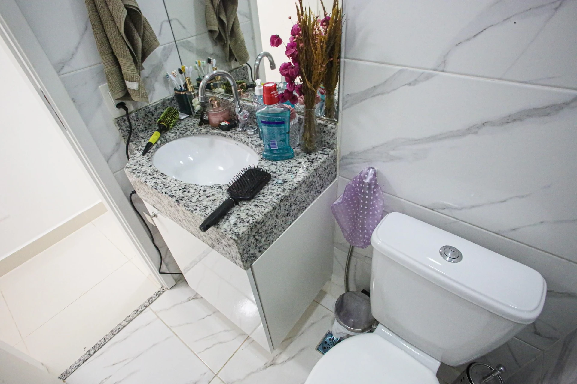 Casa mobiliada com 4 quartos e 4 banheiros no condomínio — photo 39