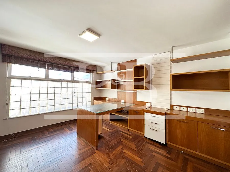 Penthouse with 4 bedrooms and 539 m² with floor-to-ceiling windows — photo 31