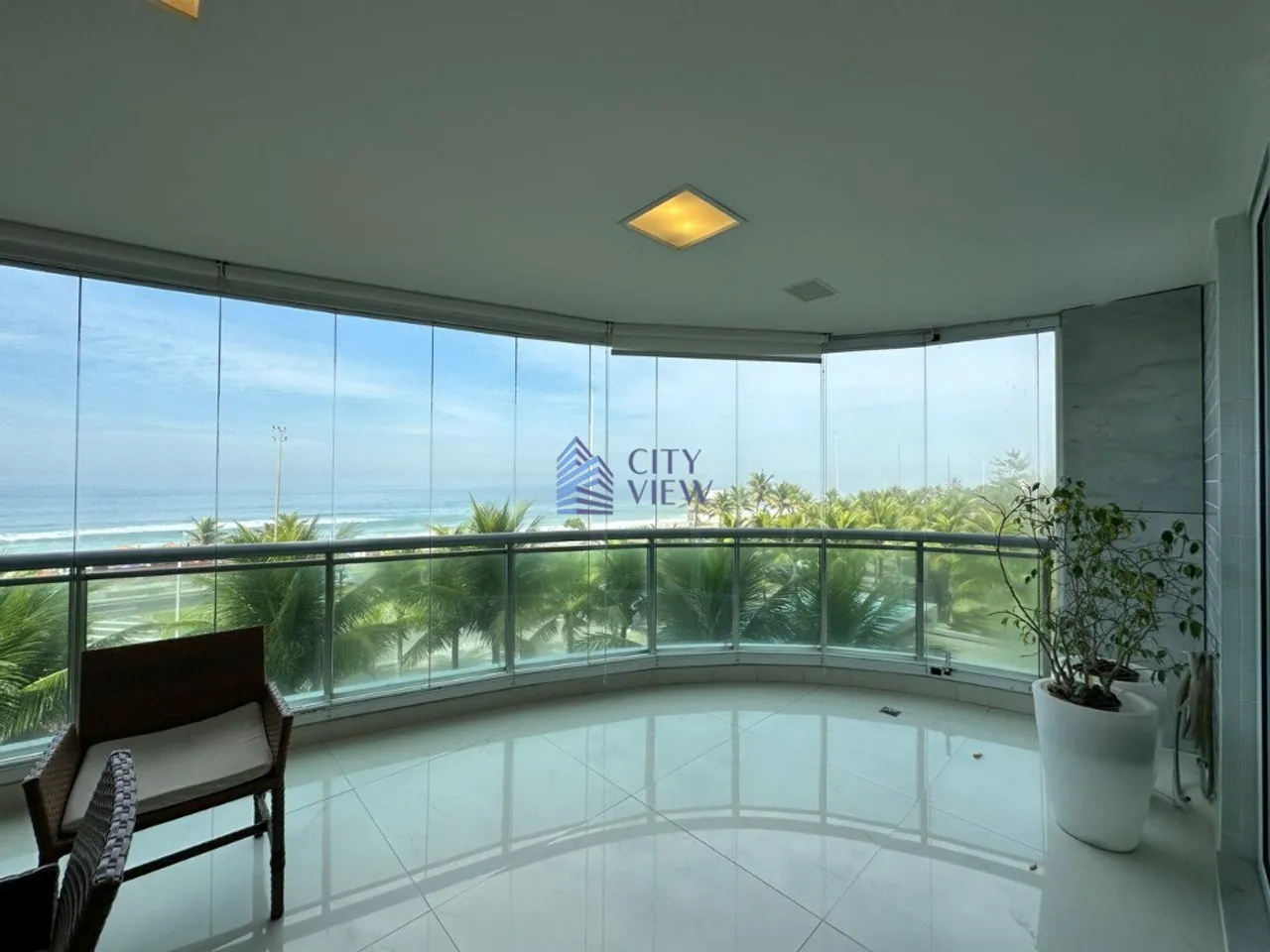 Furnished apartment with 4 bedrooms and 400 m² — photo 3