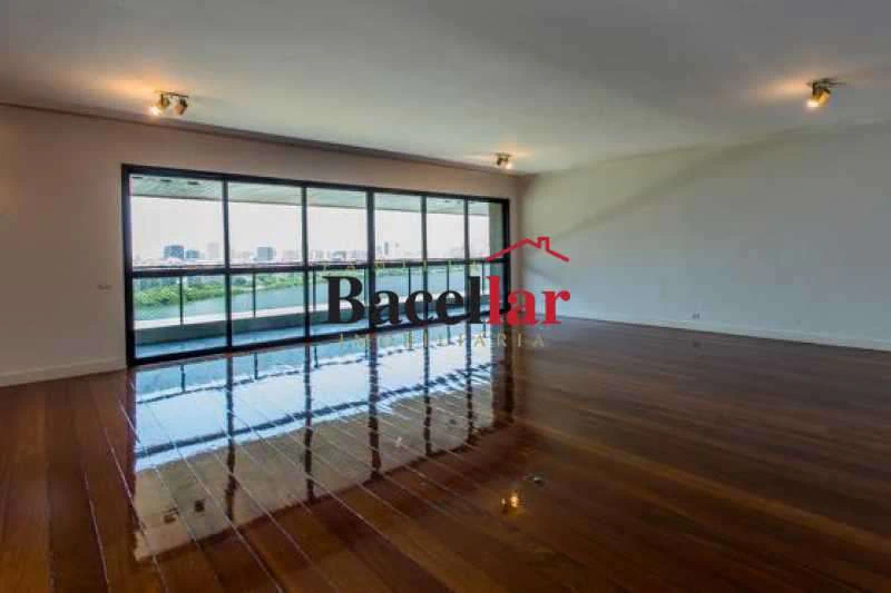 380 m² apartment with 4 en-suite bedrooms and 7 baths — photo 10