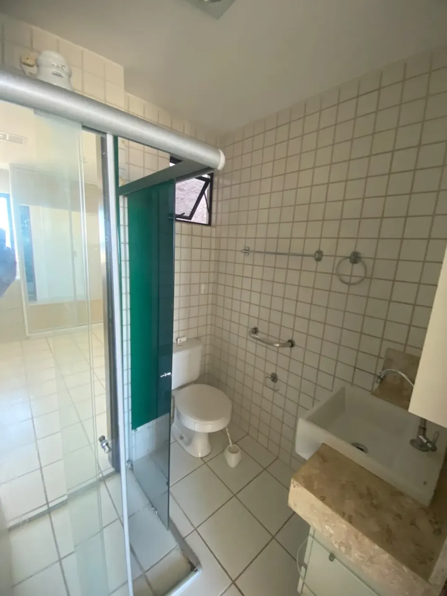 2-bedroom apartment in a building with a pool — photo 7