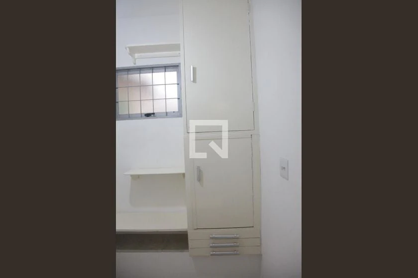 Home office in a 2-bedroom apartment, 85 m² — photo 31