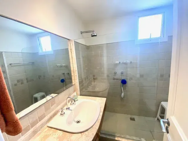 Casa com 4 dormitórios e 5 banheiros, com garagem — photo 17