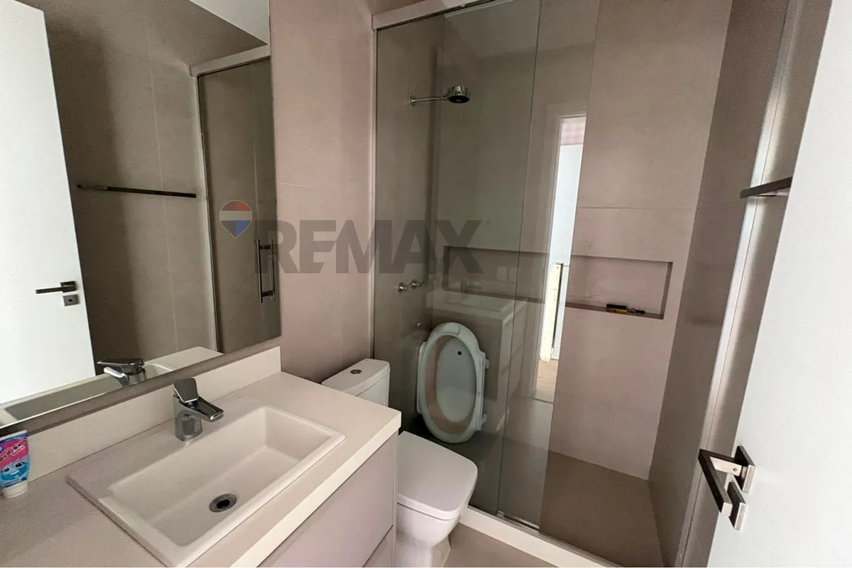 Furnished house with 5 en-suite bedrooms and private BBQ — photo 25