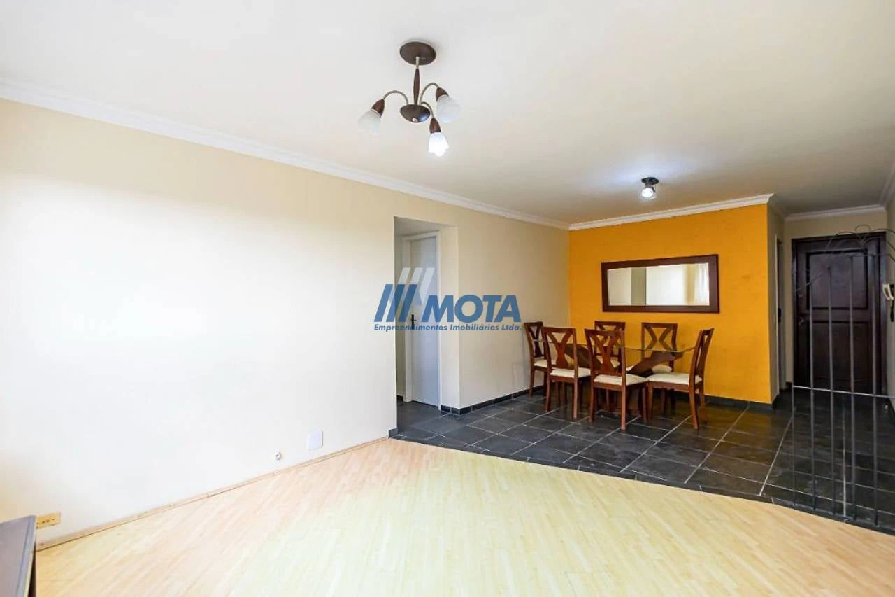 3-bedroom apartment with a home office — photo 2