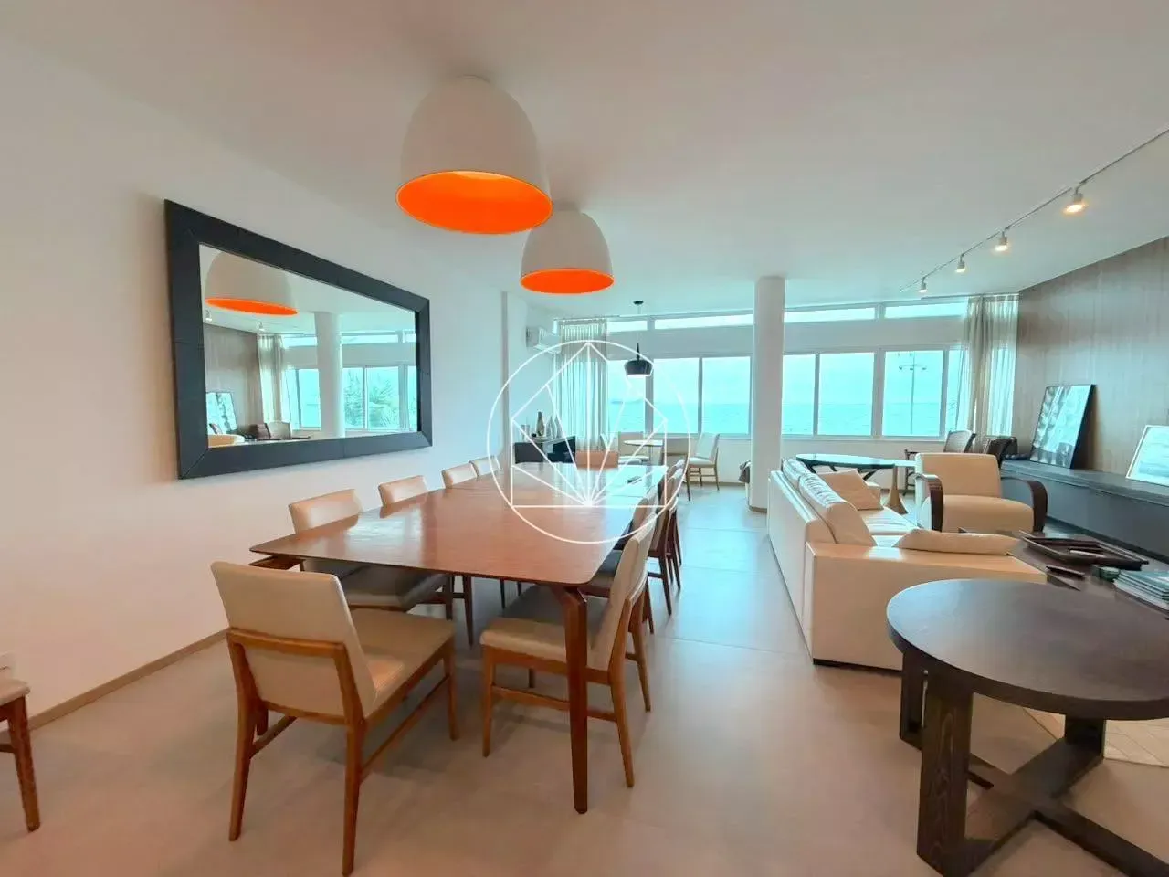 Furnished 160 m² apartment with 3 en-suite bedrooms — photo 13