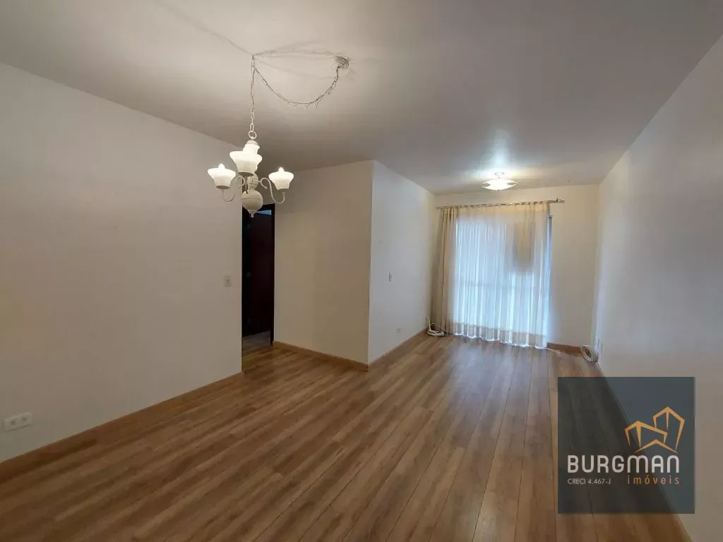 72 m² apartment with a walk-in closet and a home office — photo 6