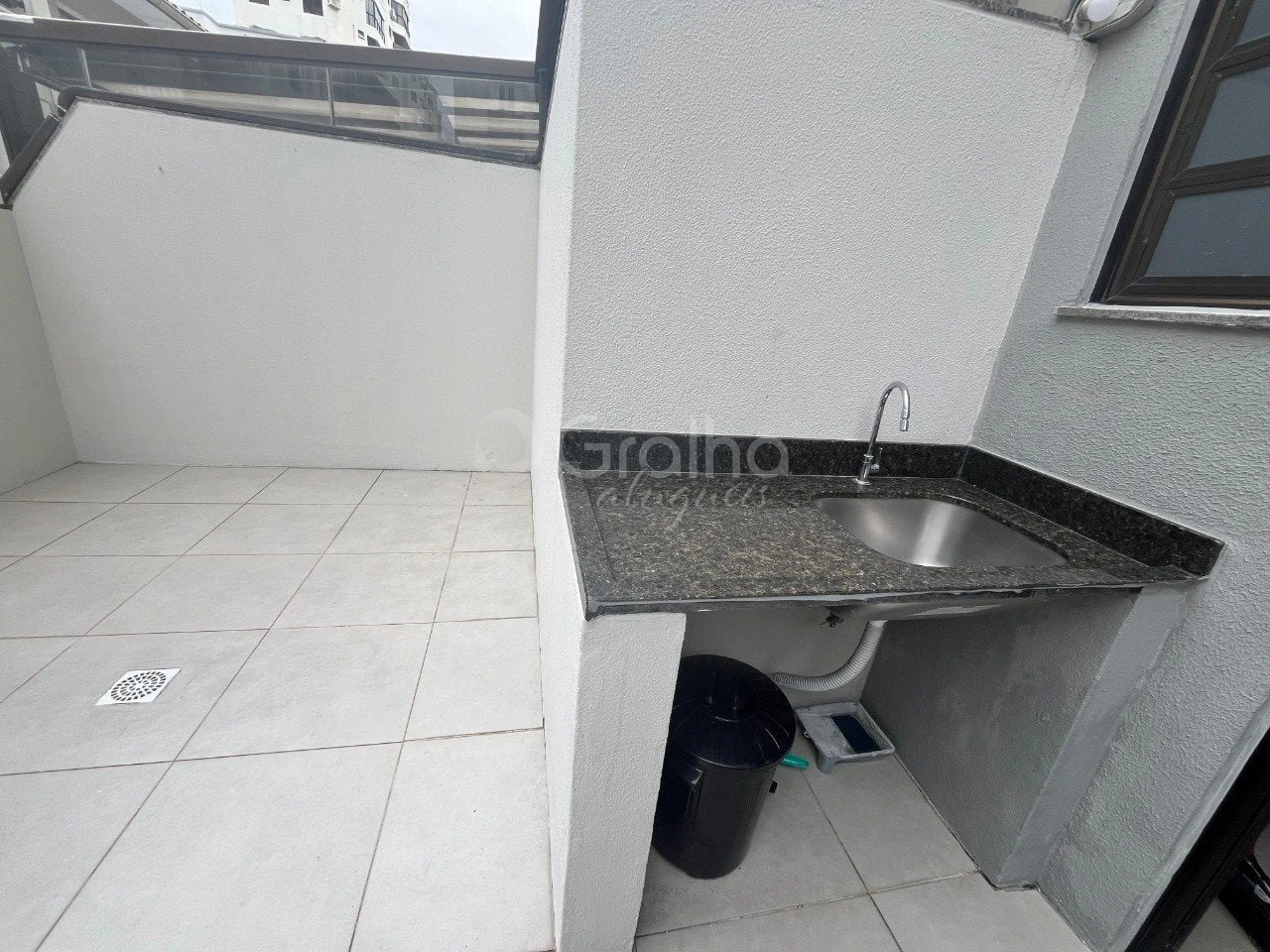 Apartamento com piso de madeira ou laminado, Centro — photo 8