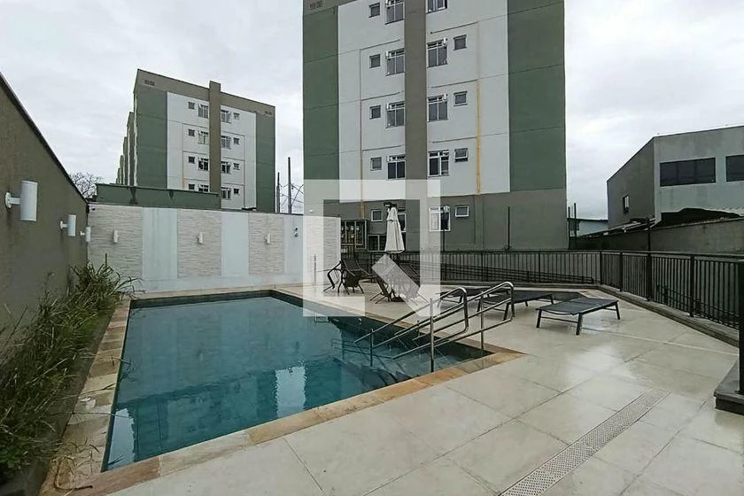 Apartamento de 2 quartos com piso de madeira ou laminado — photo 20