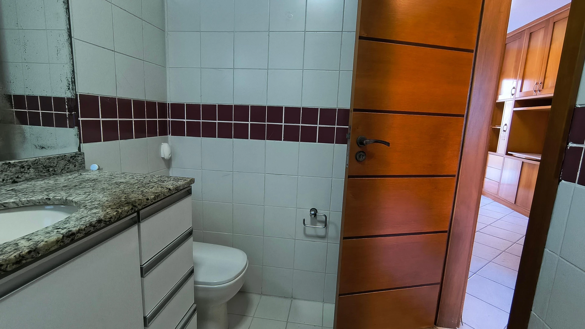 Condo house with balcony and 3 en-suite bedrooms — photo 2