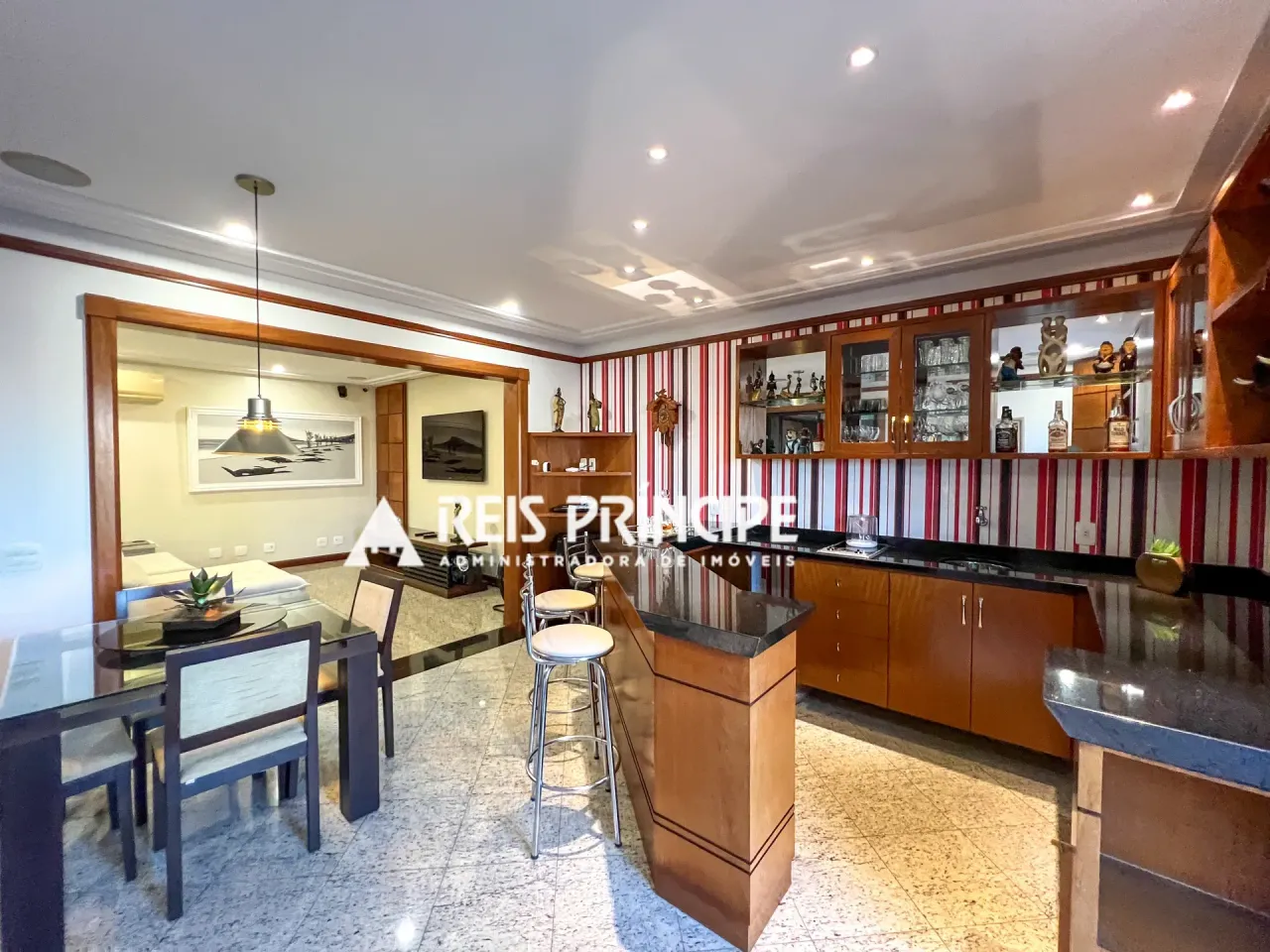 Furnished apartment with 5 bedrooms and a balcony — photo 9