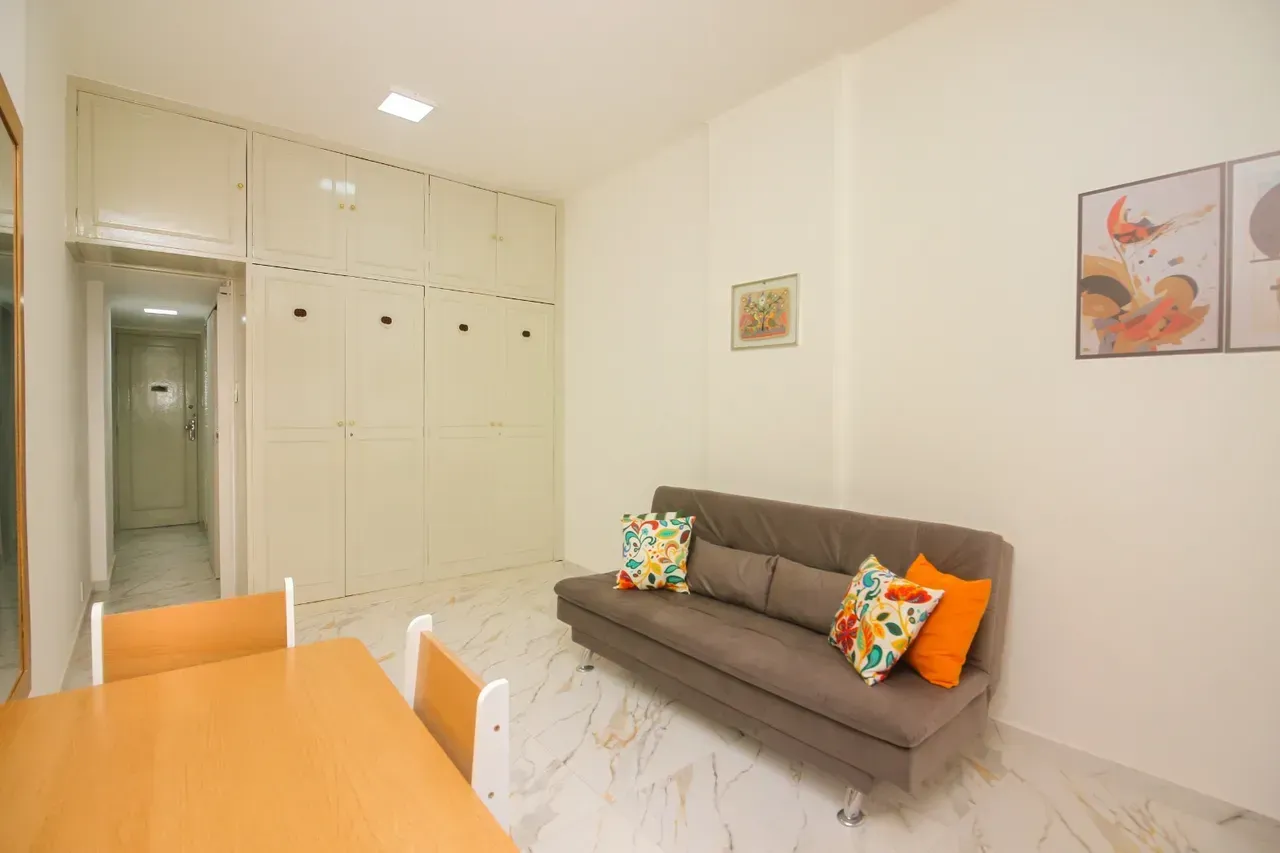 Furnished 1-bedroom apartment with gas stove kitchenette — photo 8