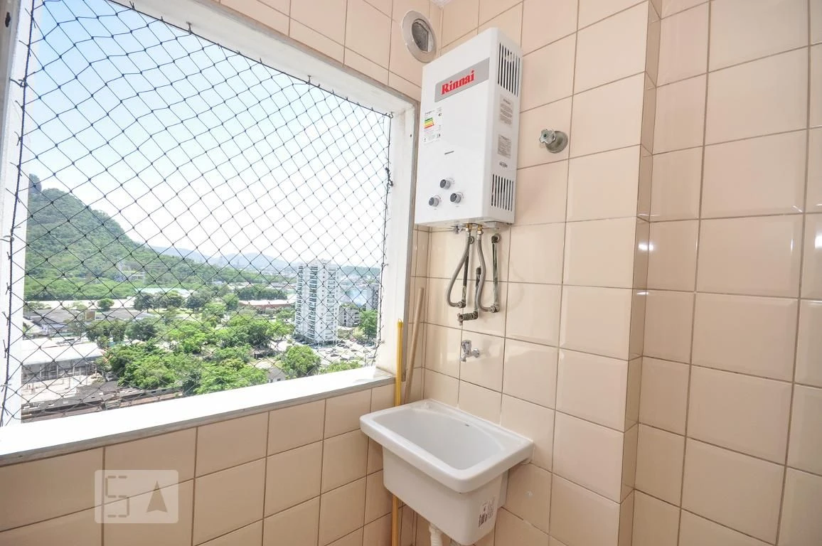 2-bedroom apartment with a mountain view in Rio de Janeiro — photo 10