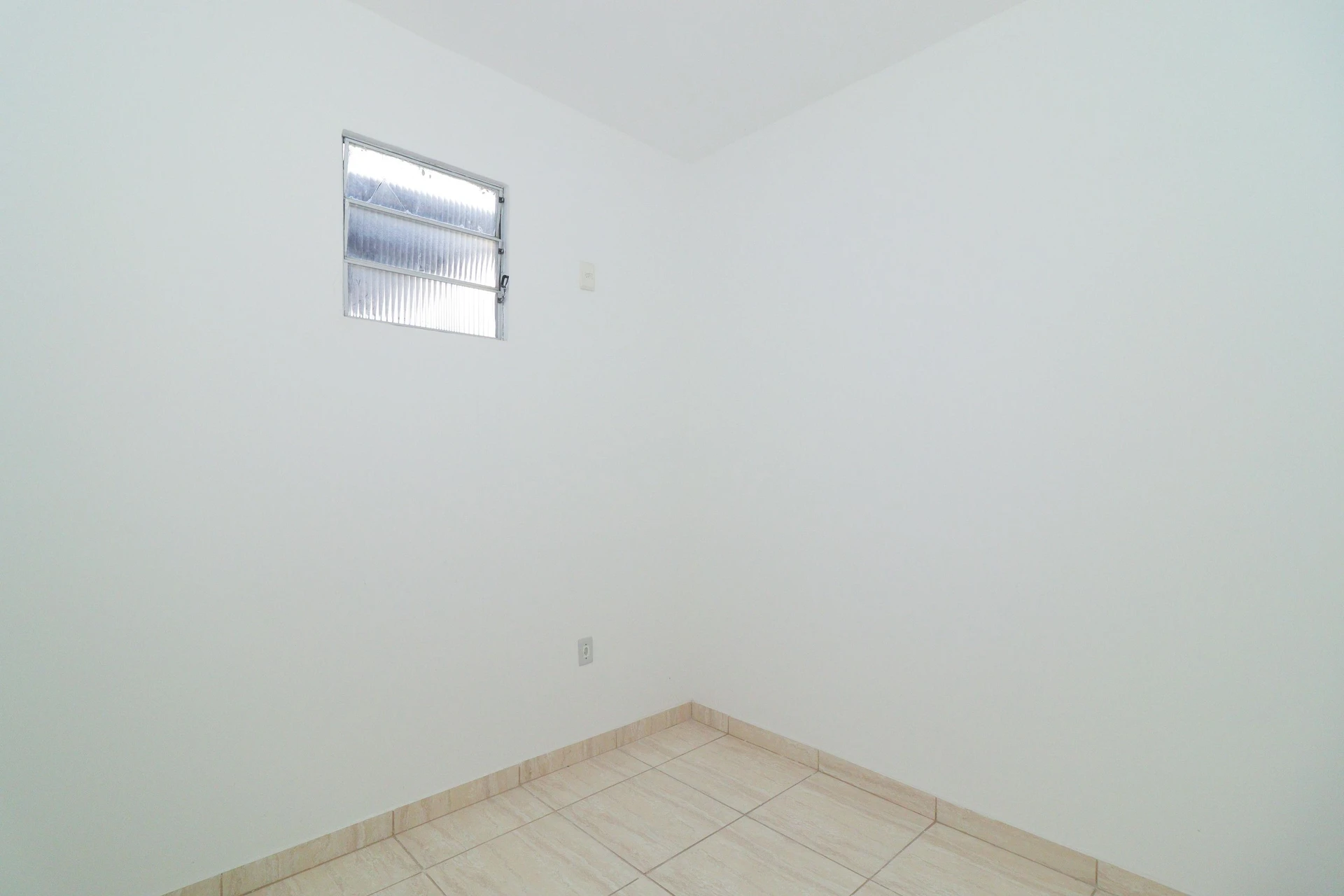 2-bedroom apartment with separate kitchen and no parking — photo 16