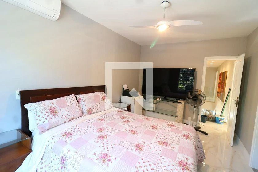Furnished house with 5 en-suite bedrooms and open kitchen — photo 49