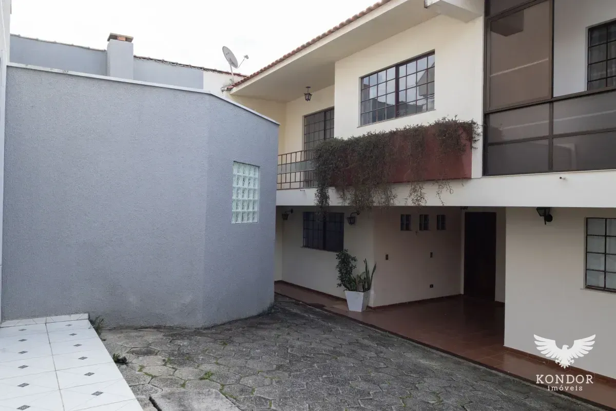 3-bedroom house with a home office in Curitiba — photo 8