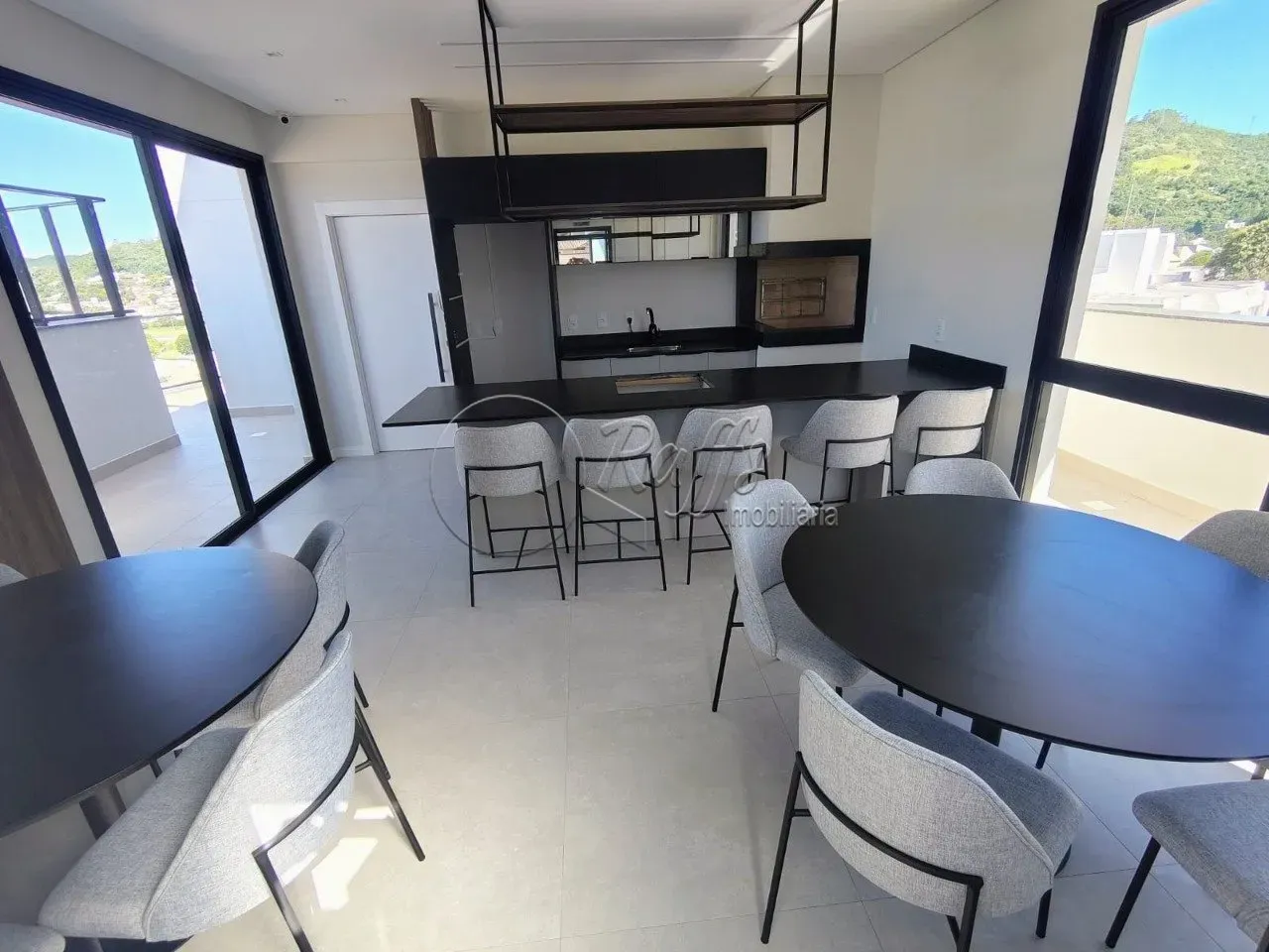 Estudio amueblado de 25 m² con balcón cerrado — photo 4
