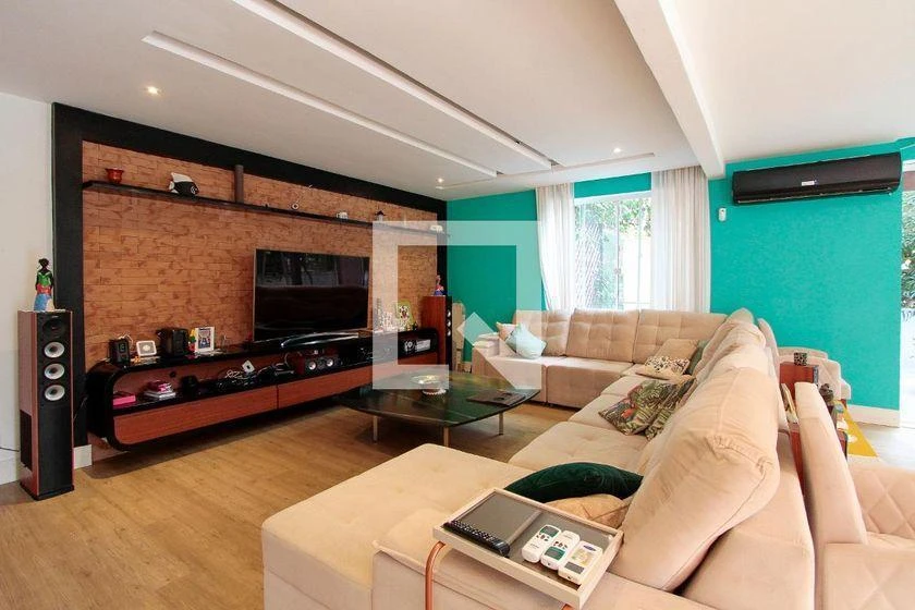 Furnished house with 4 bedrooms and an open-plan kitchen — photo 7