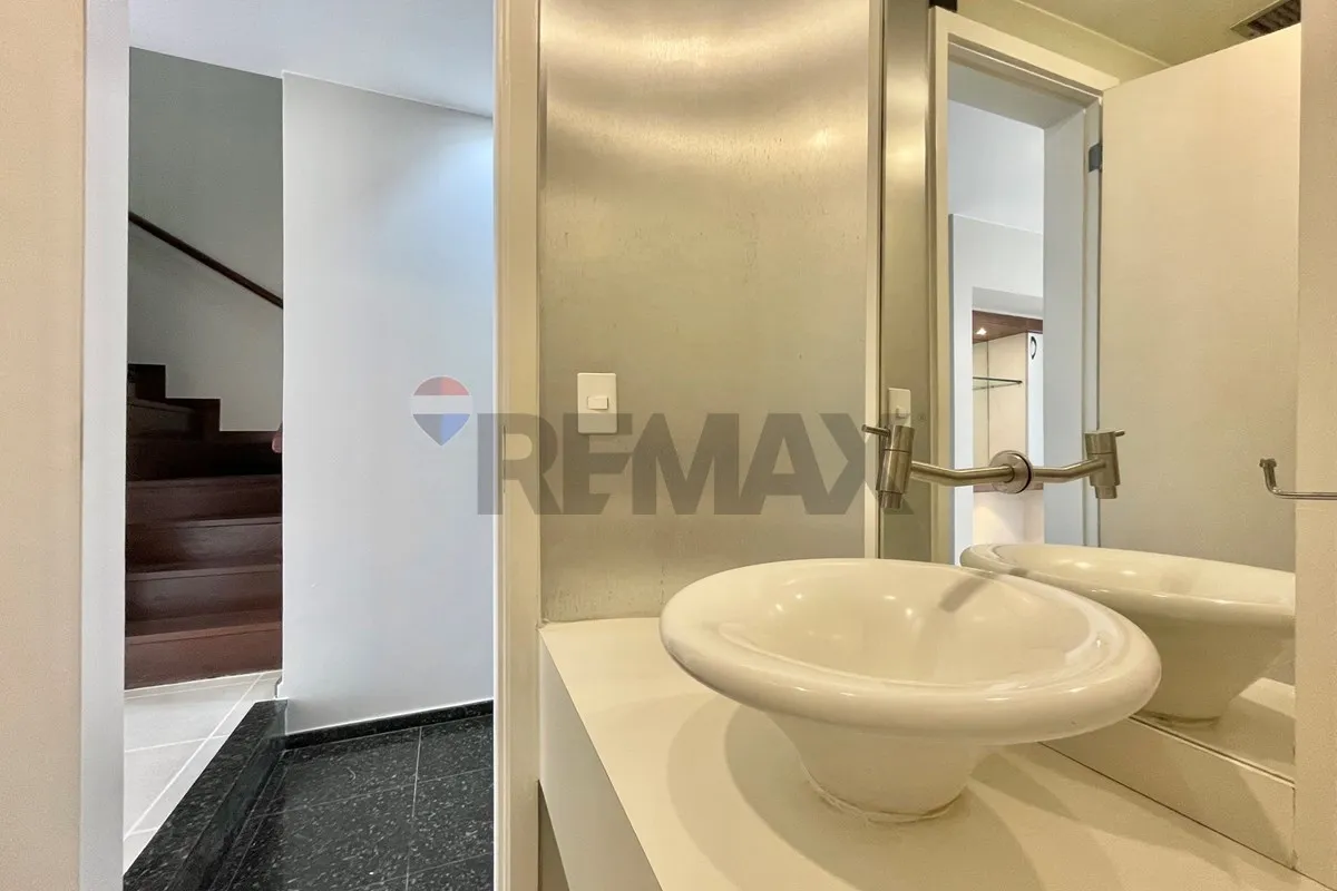 Duplex penthouse with 3 en-suite bedrooms and 200 m² — photo 24