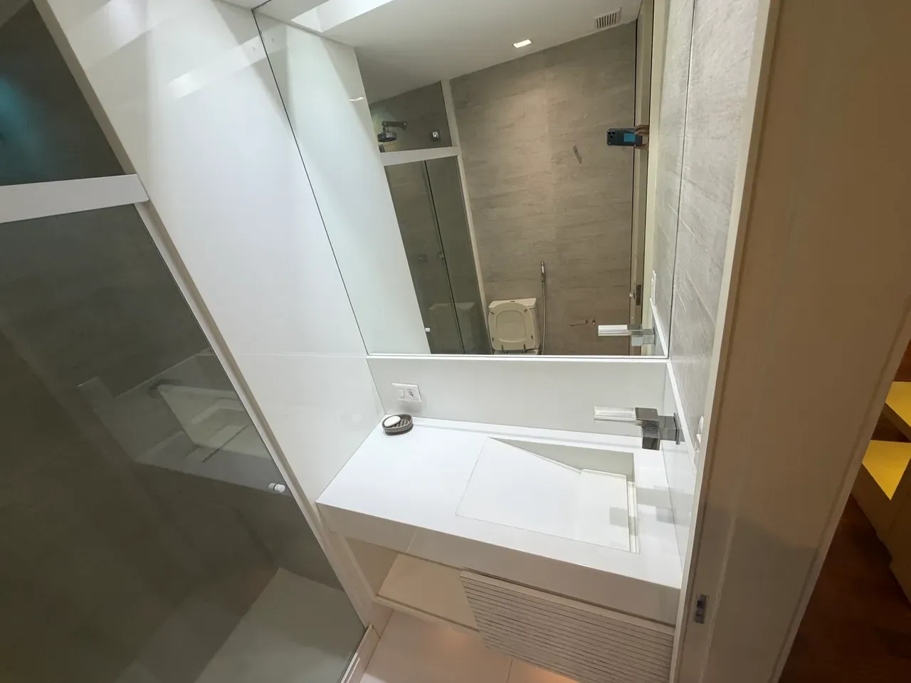 2-bedroom apartment with a water view — photo 31