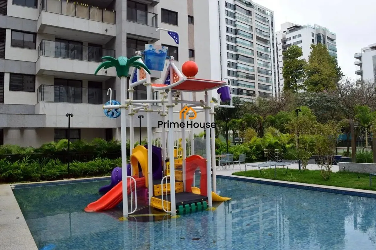 3-bedroom apartment with 3 bathrooms and a balcony — photo 7