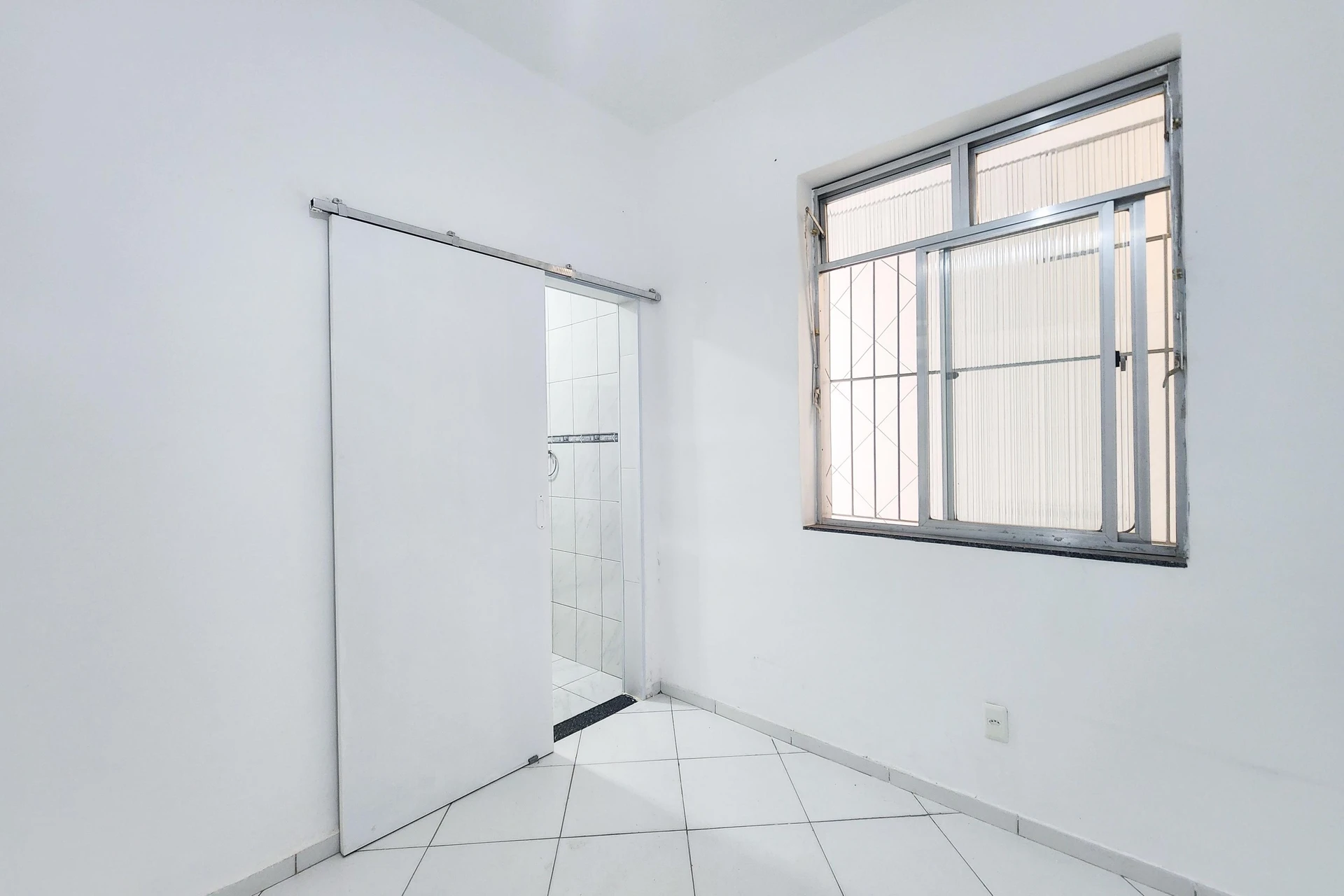 2-bedroom house, 1 with its own bathroom, 98 m² — photo 36
