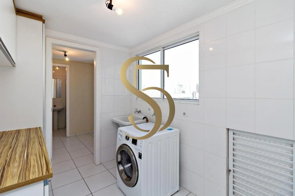 Furnished apartment, 256 m², with a bathtub — photo 25