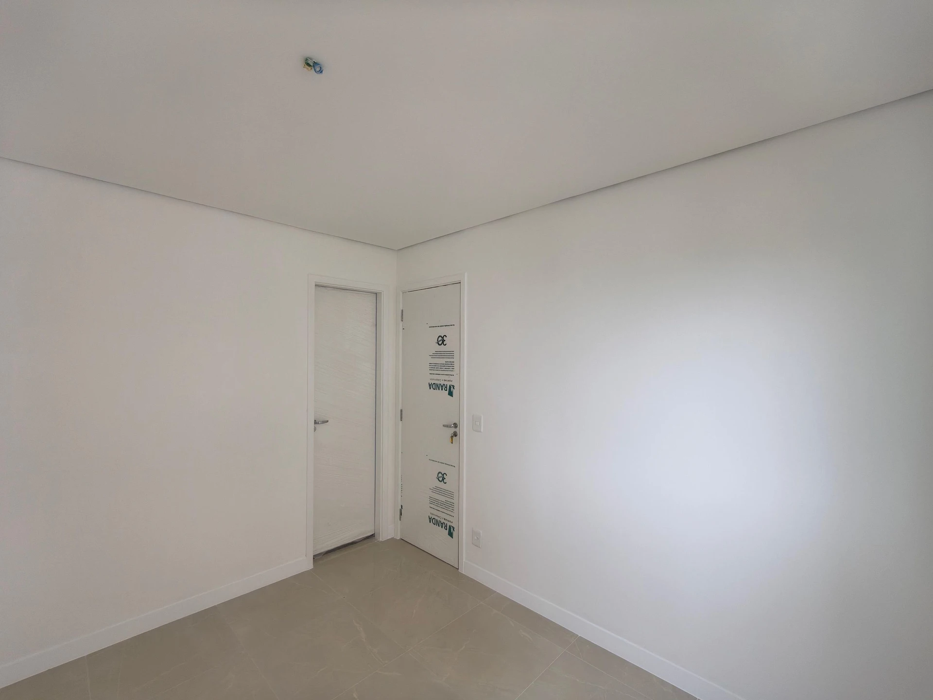 Apartment with 3 bedrooms, 2 bathrooms and parking — photo 29