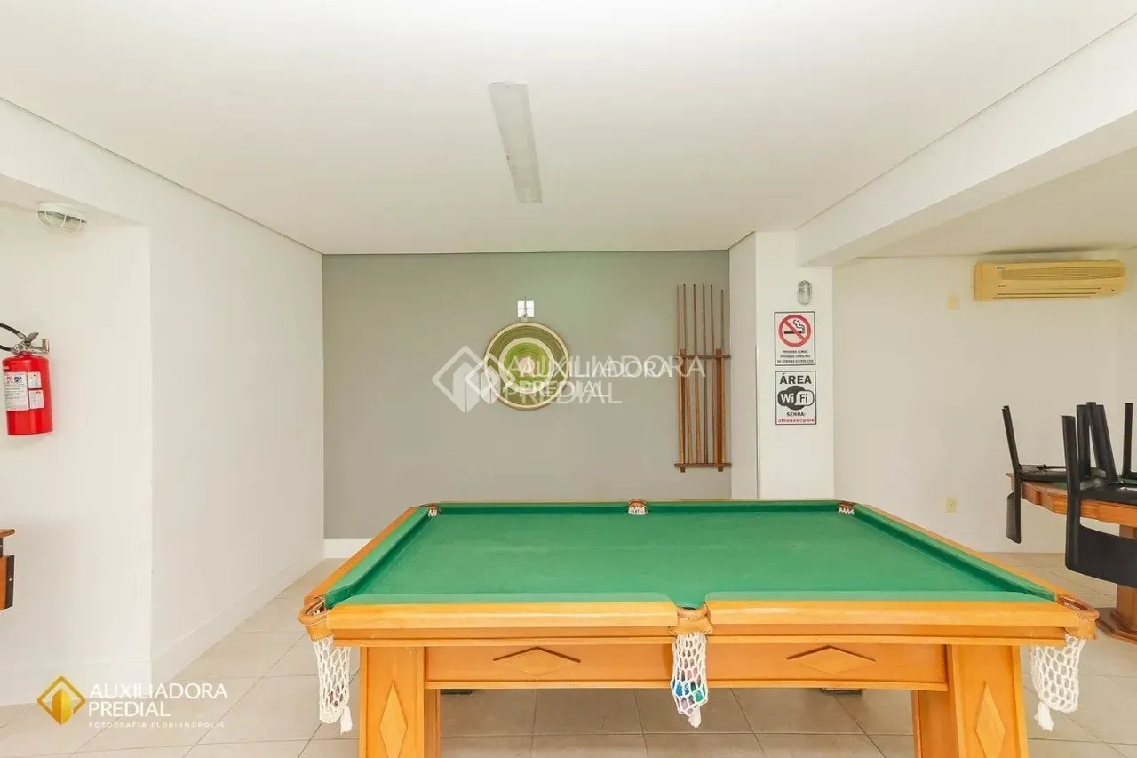 2-bedroom apartment in a building with a coworking space — photo 19