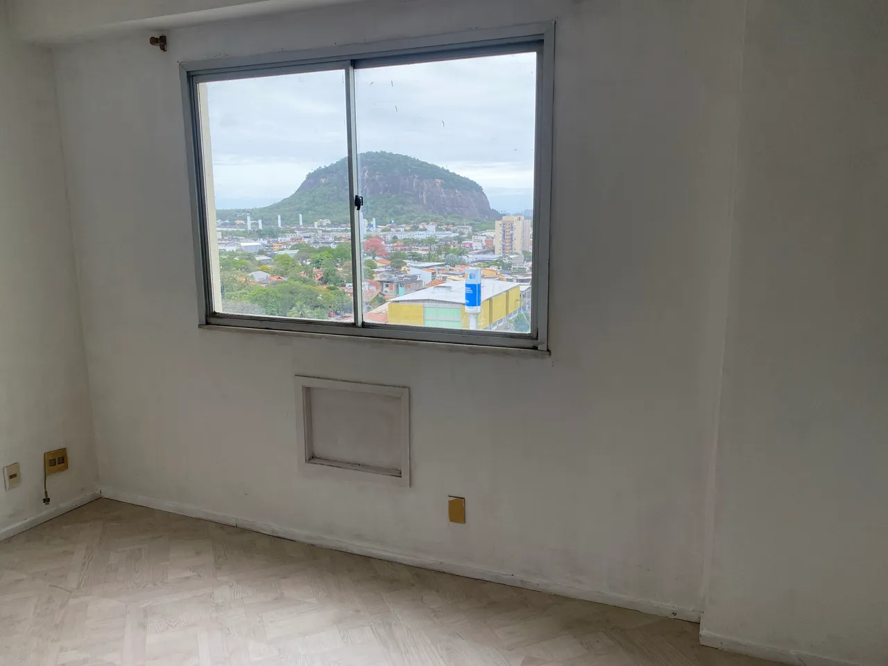 Unfurnished apartment with 2 bedrooms and 1 parking spot — photo 3