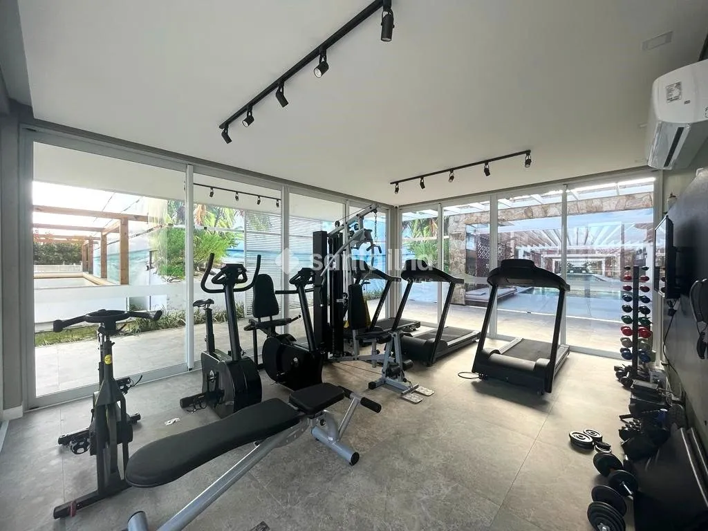 Вид на воду та 3 спальні: квартира 192 м² — photo 33