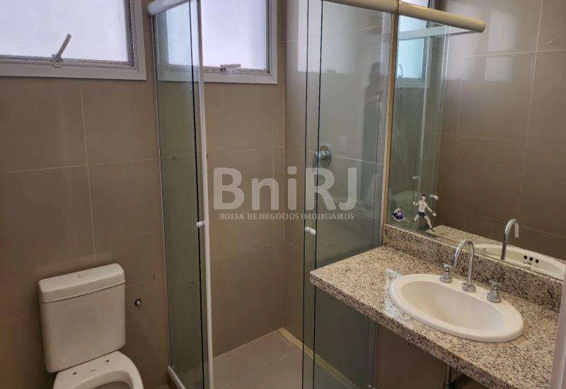 House with 6 bedrooms and 500 m² with 2 parking spaces — photo 10