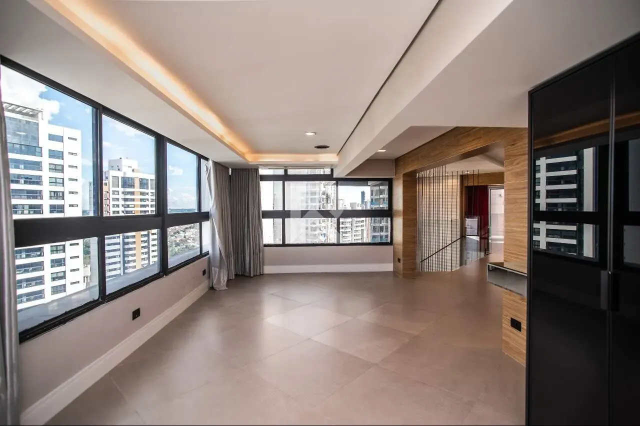 Apartment with 4 bedrooms, 3 en-suites and 463 m² — photo 25