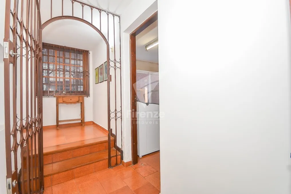 424 m² house with 3 en-suite bedrooms and 4 parking spots — photo 72