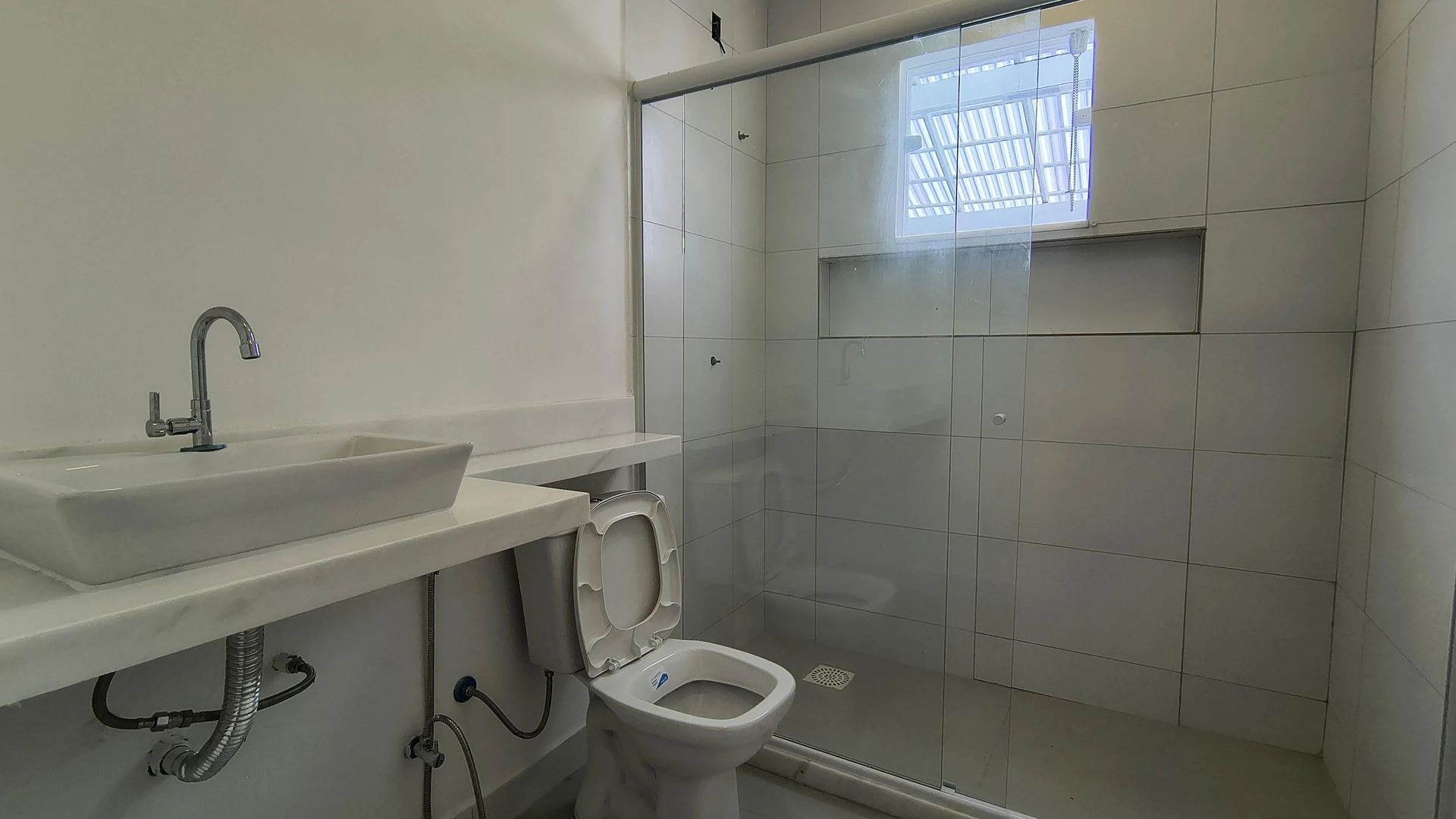 Casa sem mobília com 3 quartos, quintal e churrasqueira — photo 12