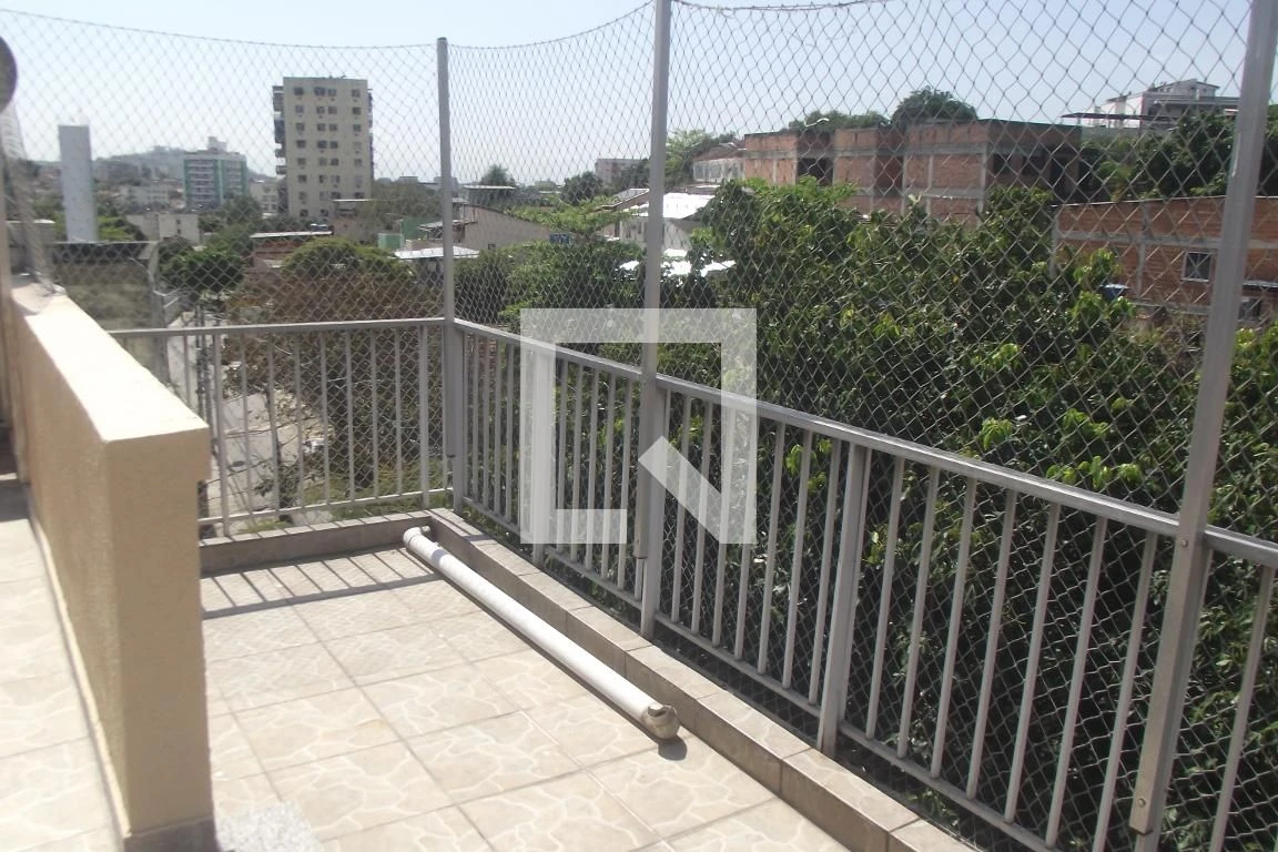 Unfurnished 2-bedroom apartment with a suite bathroom — photo 28