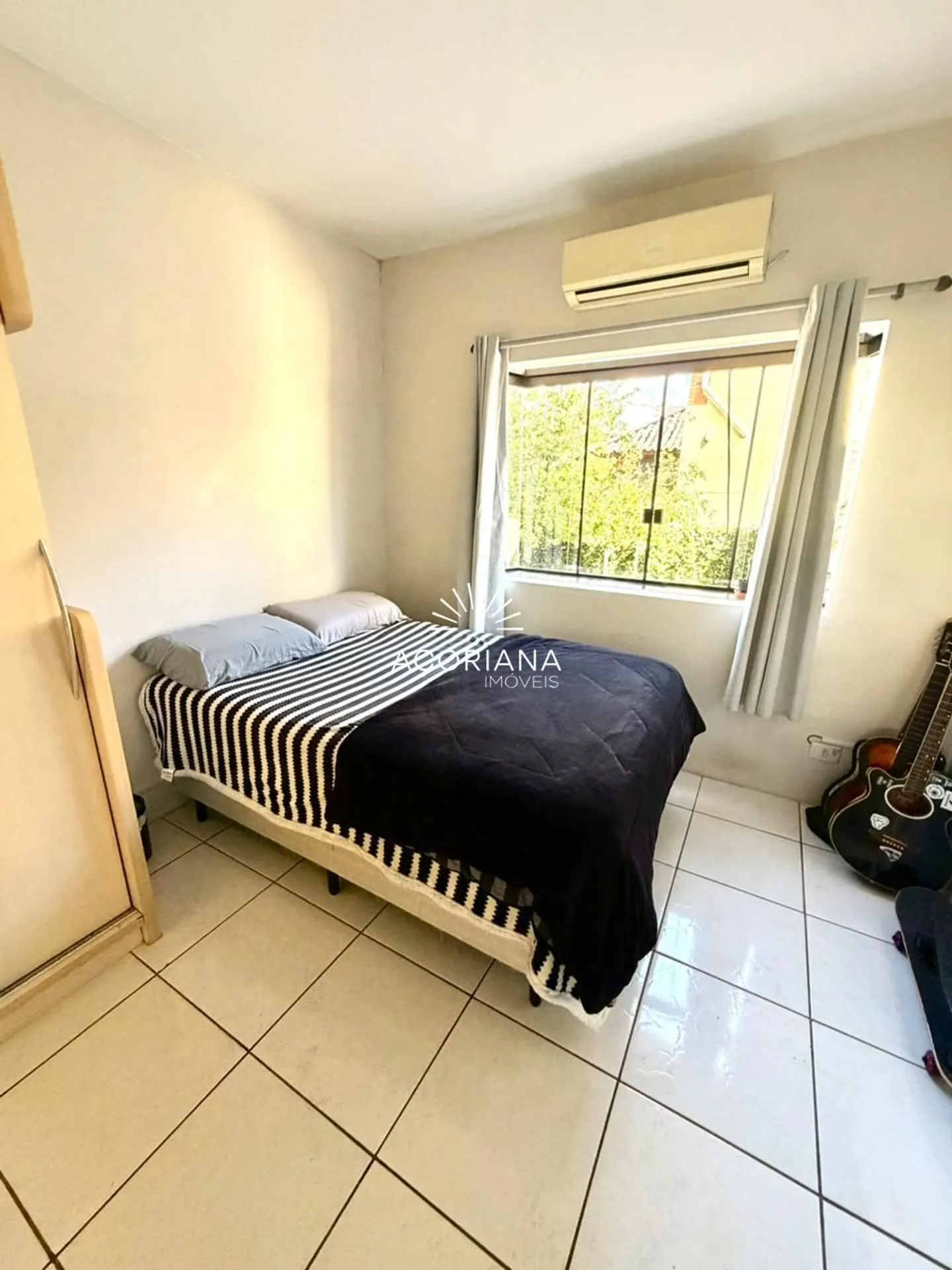 Floor-to-ceiling windows in a 3-bedroom house, 224 m² — photo 14