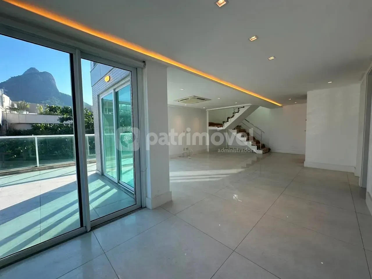 Penthouse with 3 bedrooms and 4 bathrooms plus parking — photo 5