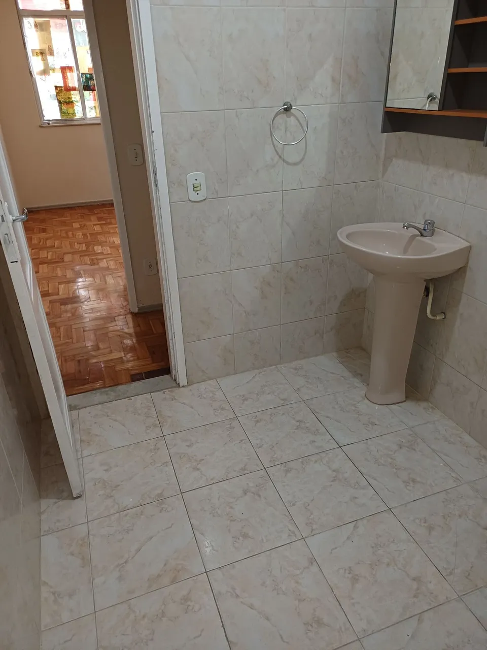 3-bedroom apartment with laundry area and 2 bathrooms — photo 14