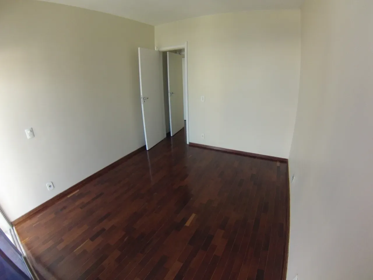 2-bedroom apartment with an en-suite and 2 bathrooms — photo 10